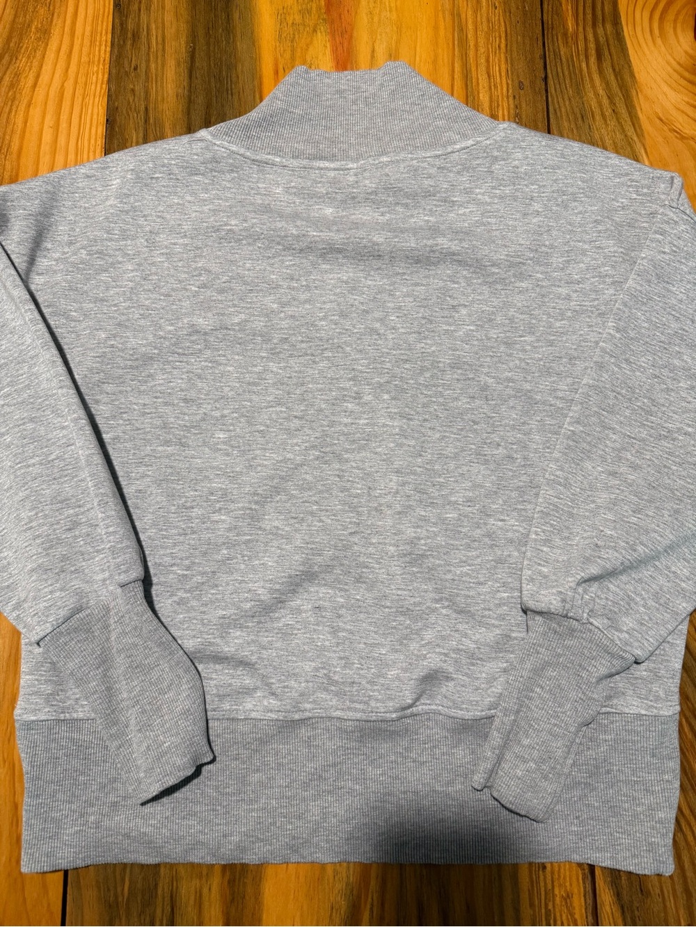 Scoop Women's Gray Track Jogger Set - Minimal V-Neck Top & Elastic Waist Pants - Picture 4 of 9